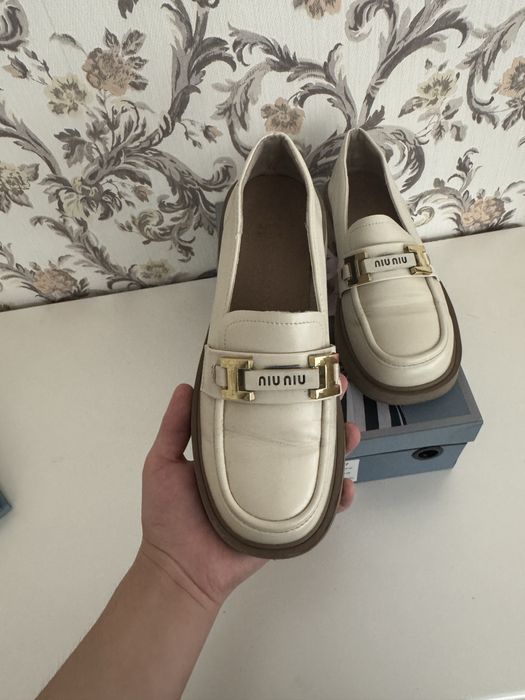 Brendiviy miu mi oyoq kiyim