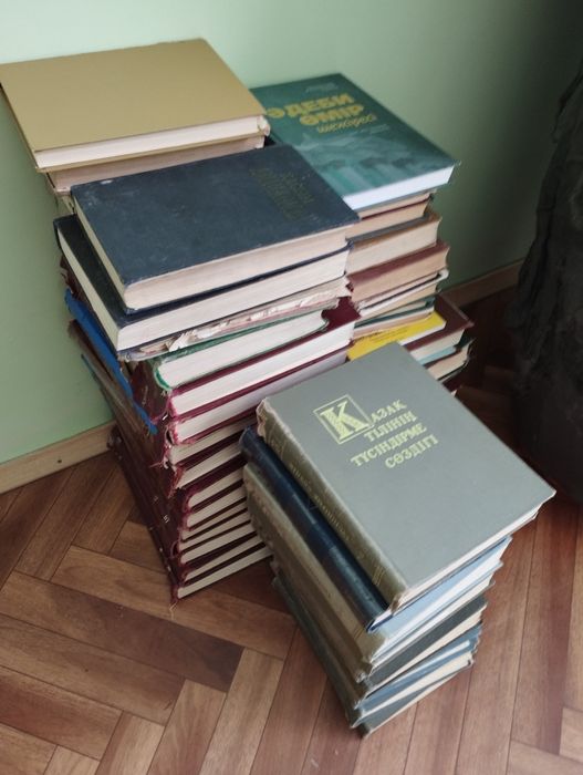 Книги Кітаптар Книги Кітаптар