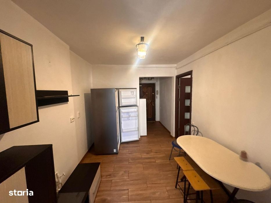 Apartament 2 camere semidecomandat, Et. 3/10 – Craiovița
