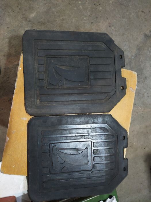 Продам брызговики от жигулей.