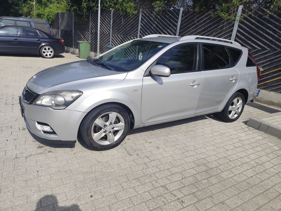 Kia.    Ceed 1.4 benzina și Gpl