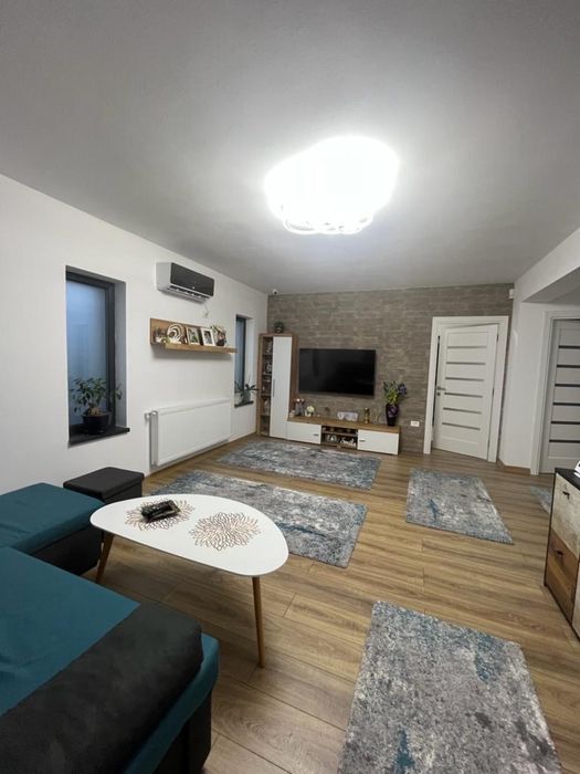 Casa parter de vanzare