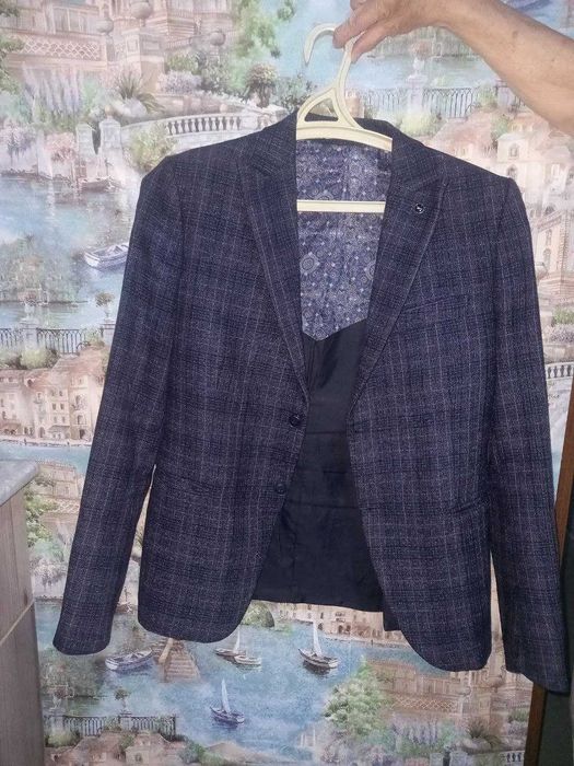 Продам мужской пиджак 46 размера