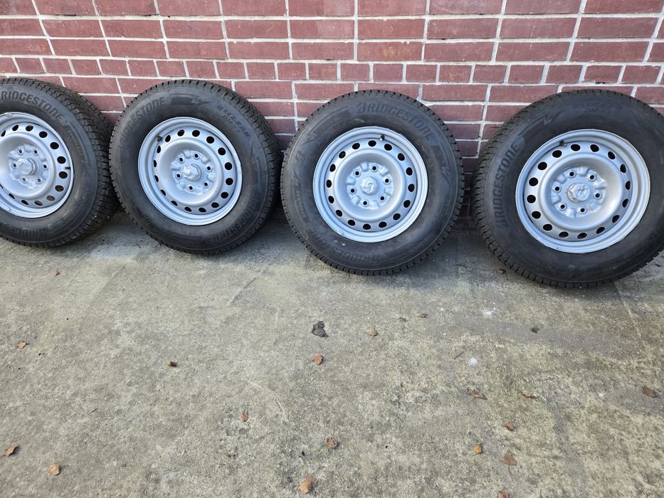 Джанти 16' 6х139.7 със зимни гуми 215 80 16