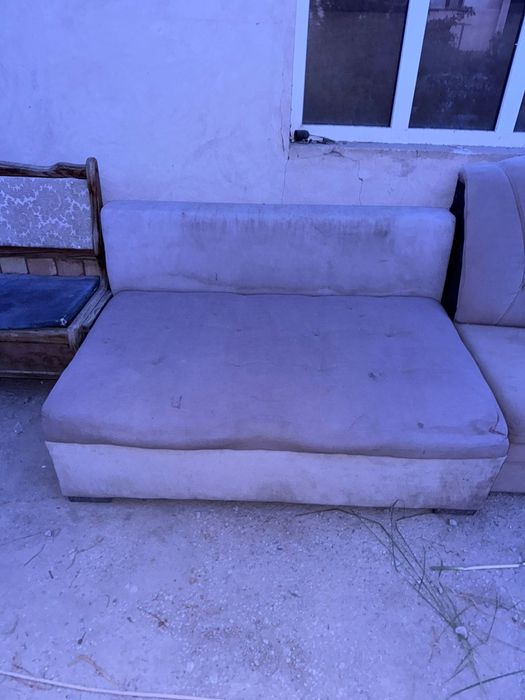 Диван для дома. ,