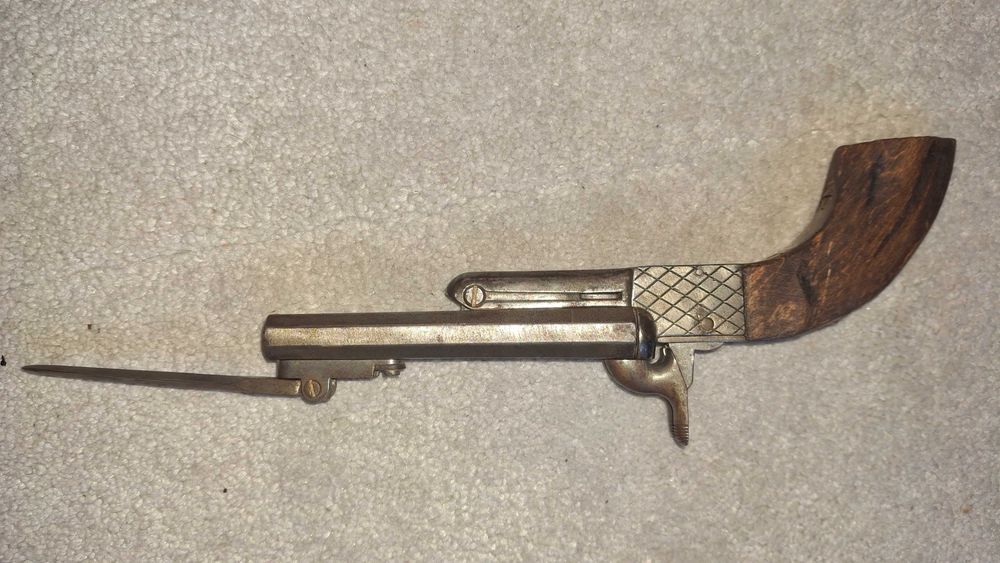 Джобен пистолет, Франция