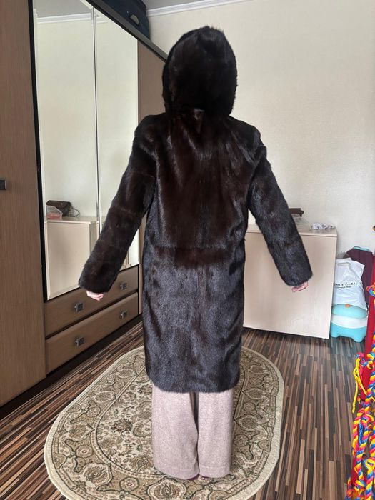 Продаёться  Норковая шуба