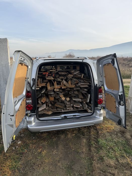 Транспортни услуги с пикап Пловдив и околните населени места.