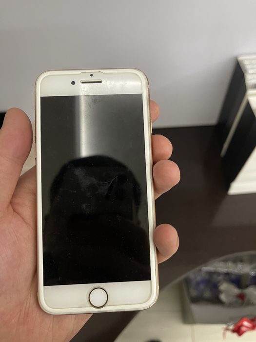 Продам Iphone 8 64Gb Gold LL/A