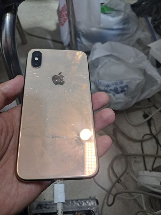Iphone xs 64gggg