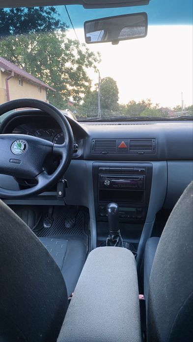 SKODA Octavia 2000 — imagine 5