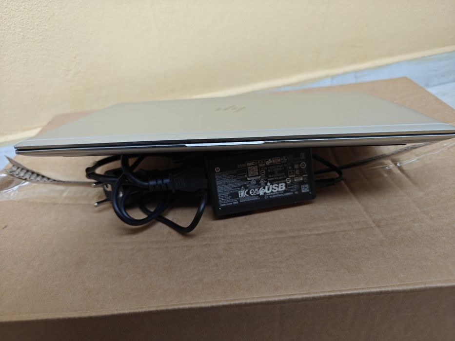 УлтраБук / Лаптоп HP Elitebook Тъч Екран 14" IPS FHD, i5,16 RAM