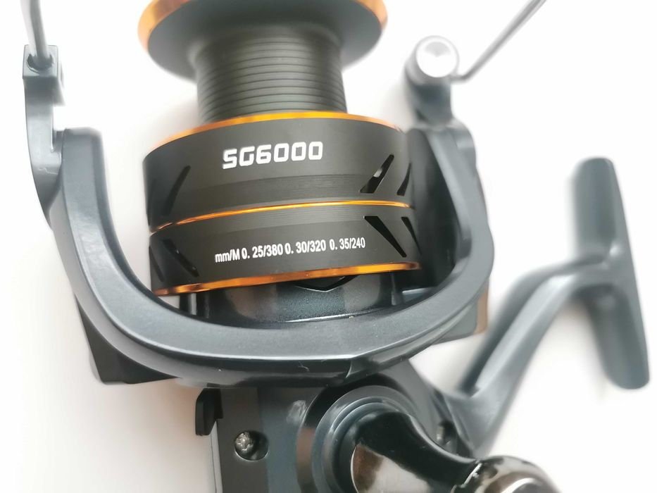 Комплект три шарански въдици с 6 лагера и влакна . НОВИ !