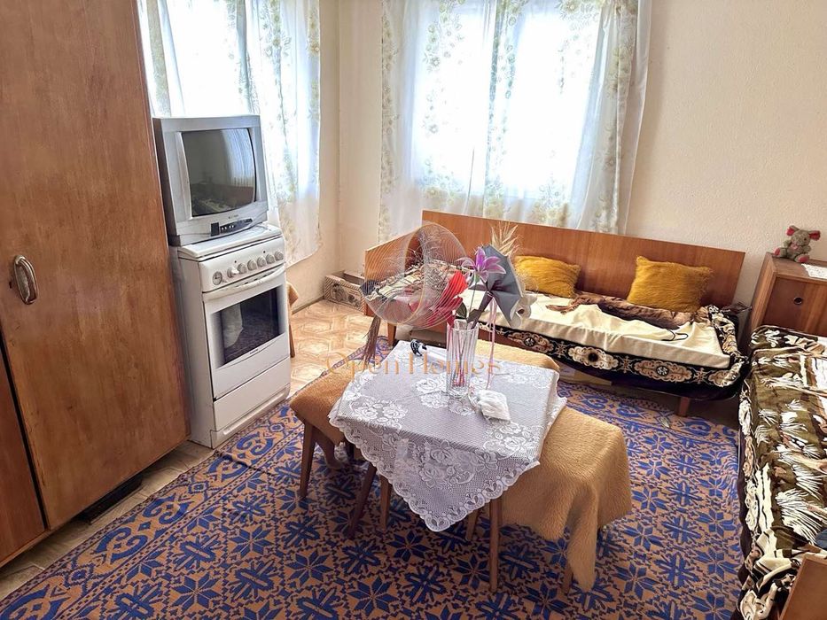 Къща в Пловдив, област-с.Кадиево площ 178 цена 96666