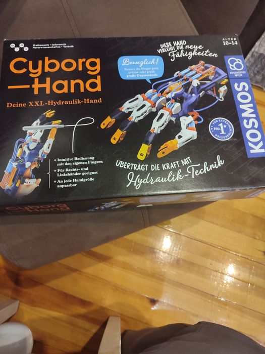 Cyborg Hand игра за сглобяване за деца над 10 години