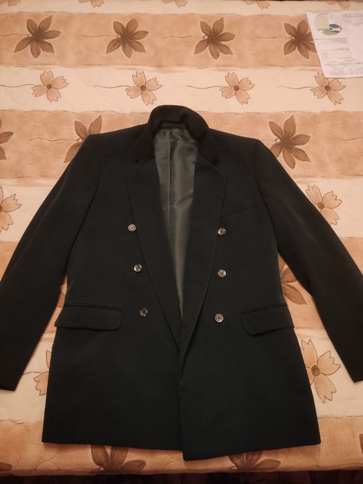 Продавам костюм ТЕОДОР,като нов!