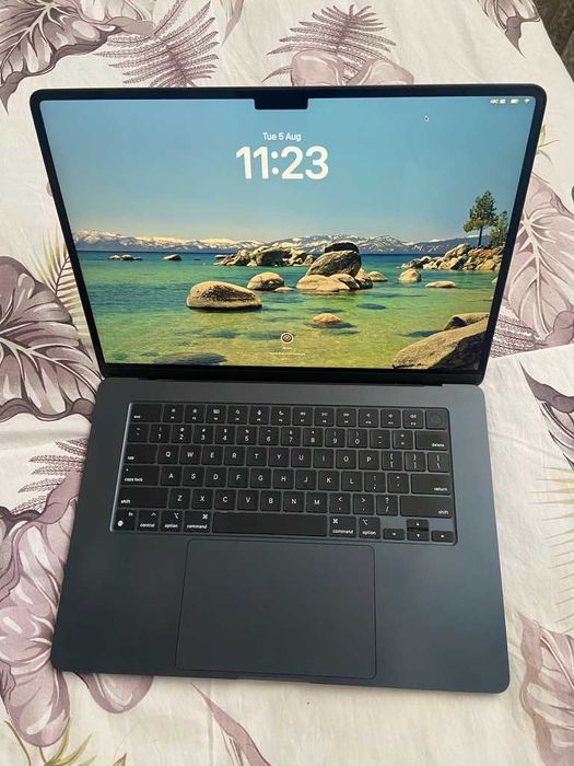 macbook air m2 15 16/256