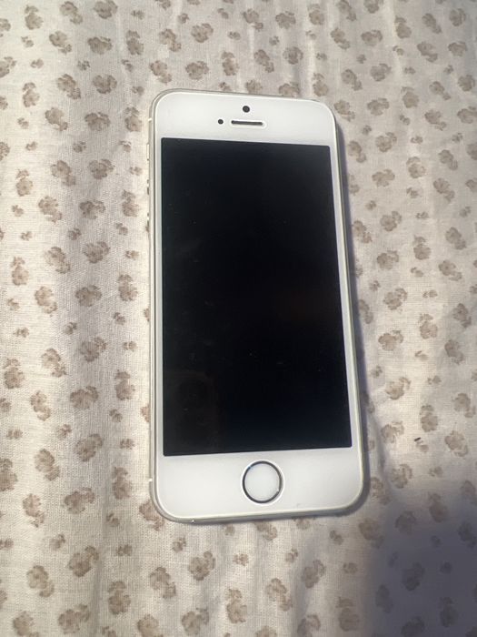 iPhone SE за части …