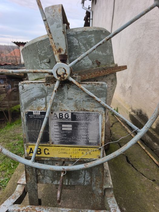 Vând betoniera made in Austria