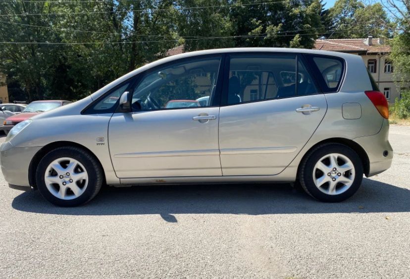 Toyota Corolla Verso 1.8 vvt-i 135 бензин/ГАЗ 2002 година