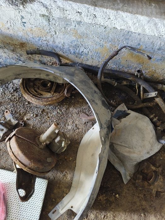 Фаркоп смотрите крепления стоял на пассате