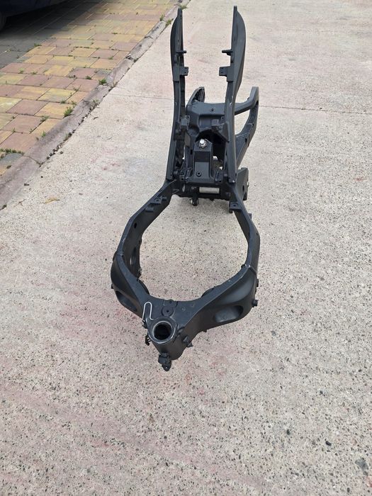 Piese Suzuki gsxr 1000 k7  Cadru cu acte, bascula,instalatie electri