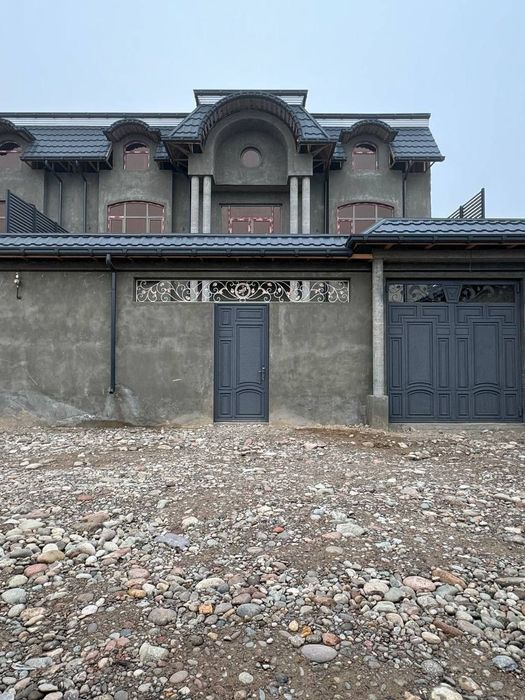 Evro Dom Evro Karopka xovli Eski 16 - Yillik Toshmi Po'stdan 800 Metr