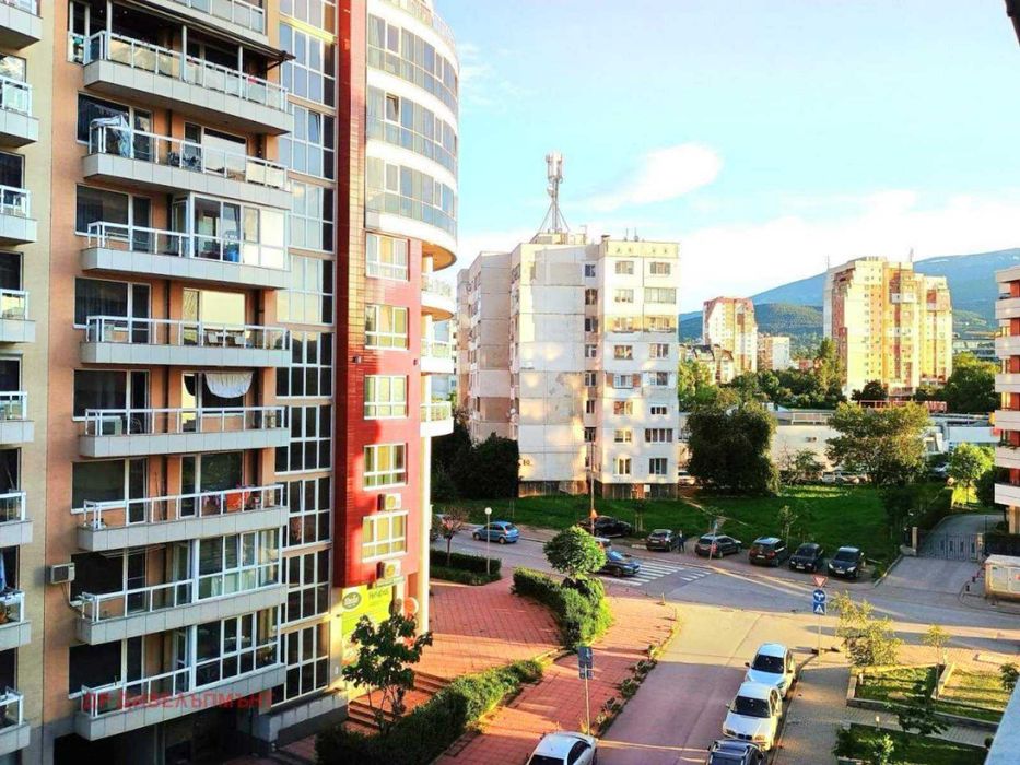 Дава се под наем Едностаен апартамент в София, Младост 4 - 40 кв.м за 499 € - Снимка #1