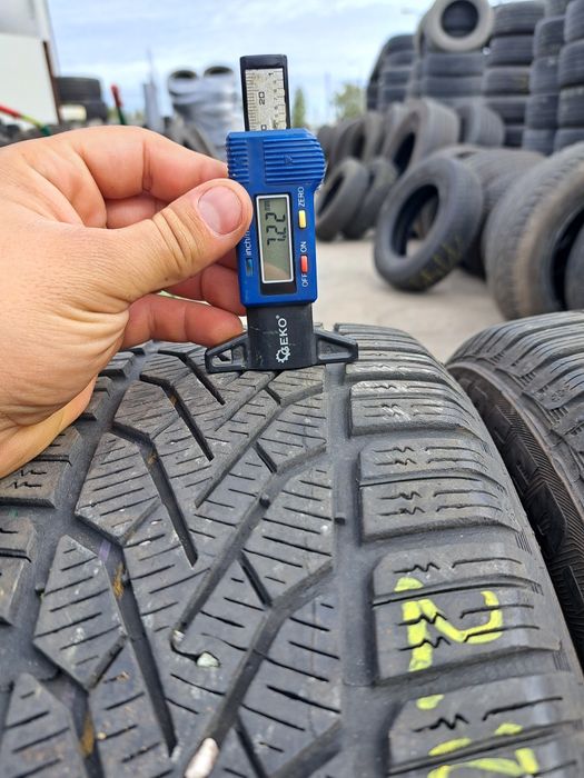 Anvelope de iarna 205-60r16 Semperit