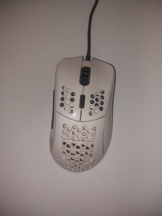 Мышка glorious model d