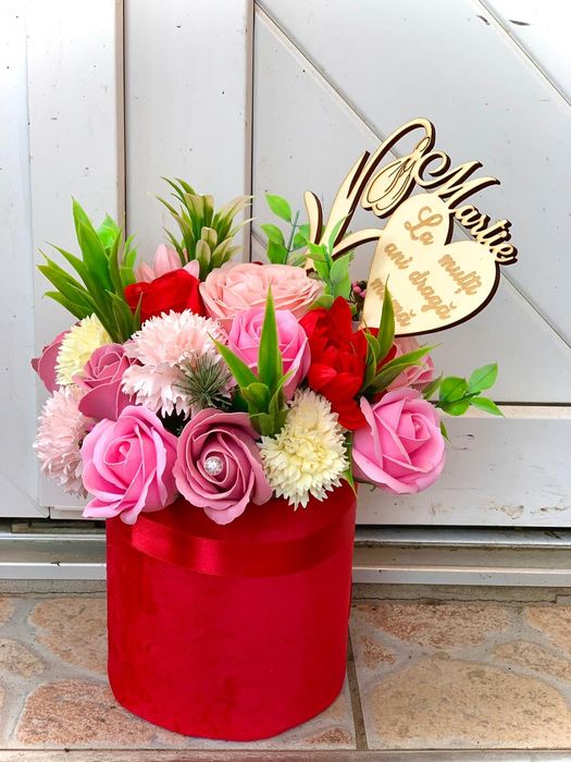 Aranjamente trandafiri de sapun flori cadouri buchete