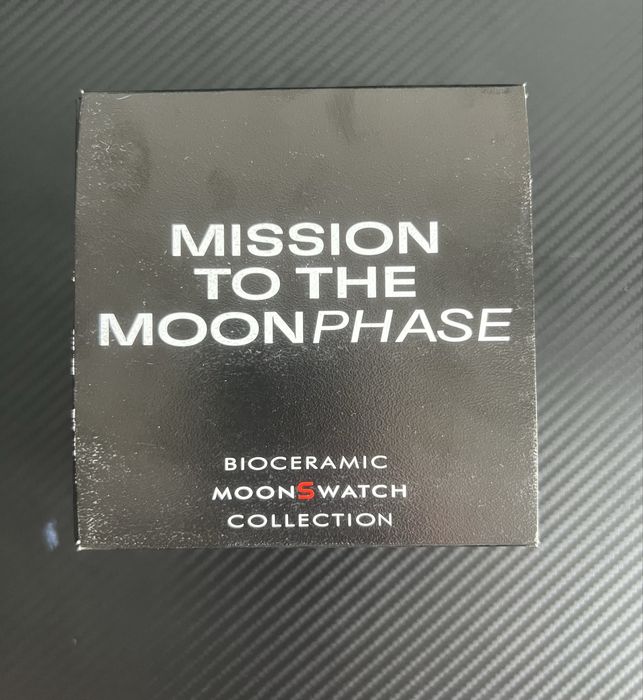 Omega X Swatch Mission to the moon Snoopy edition