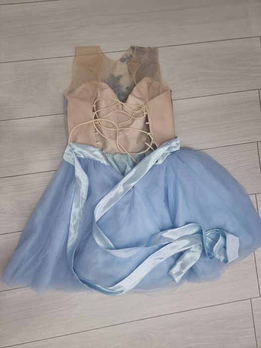 Къса коктейлна рокля