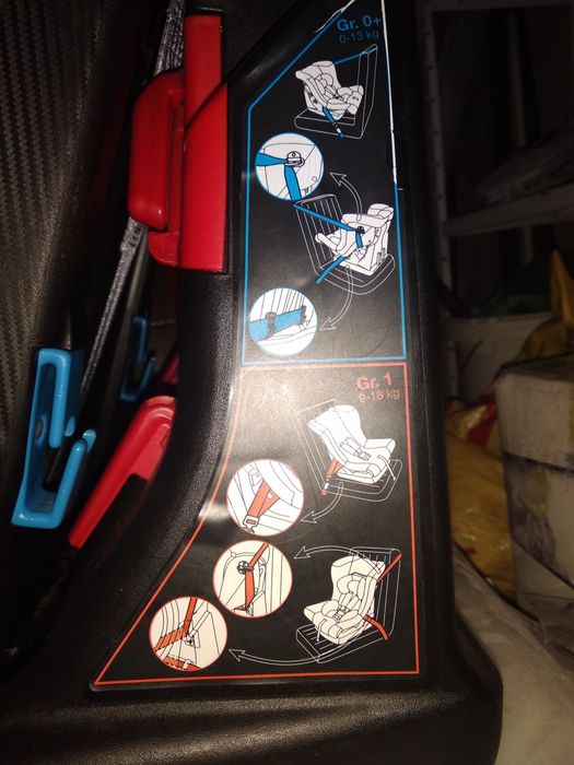 Столче за кола Chicco групи 0-1 0-18кг