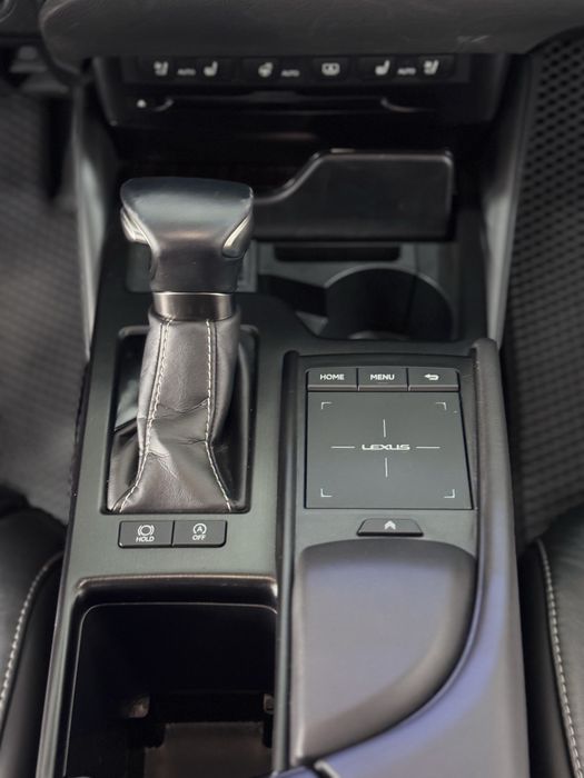 Lexus ES 350 сотувда
