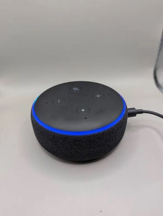 Boxa Echo Dot 3 + Becuri Philips Hue