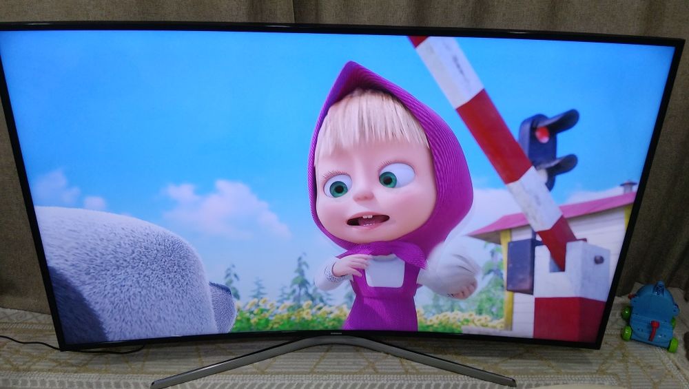 Продам огромный телевизоров Samsung smart