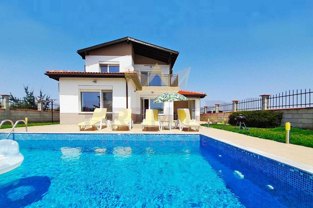 Продава се Къща в с. Топола, Област Добрич - 150 кв.м за 1800 €/кв.м - Снимка #2