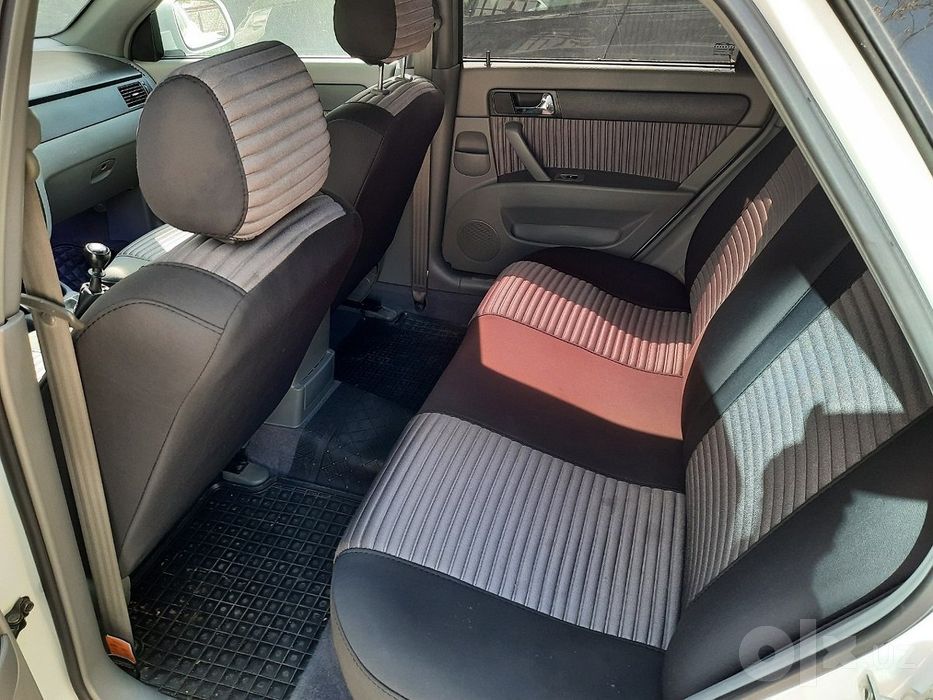 Продается Lacetti (белый, завод ГБО, механика)