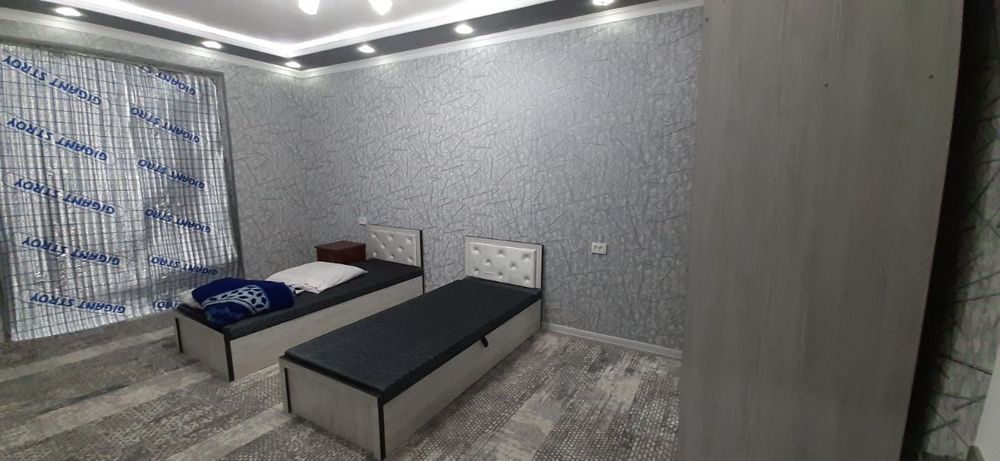 продаётся 3х комнатная квартира вдоль дороги первая линия на 1 этаже