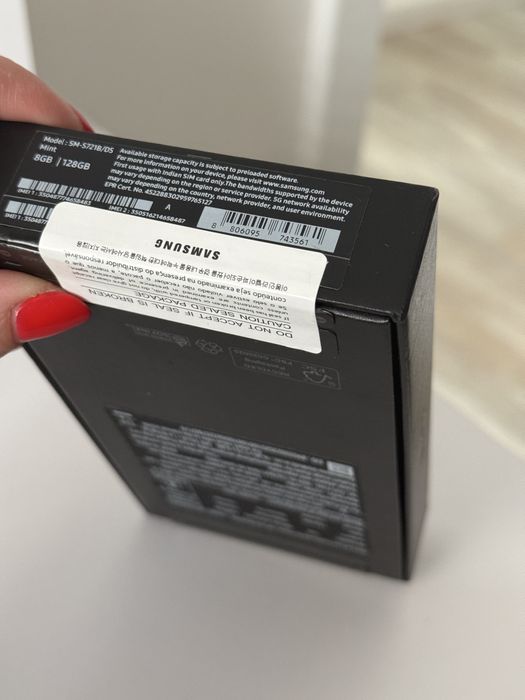 Vand Samsung Galaxy S24 FE NOU SIGILAT