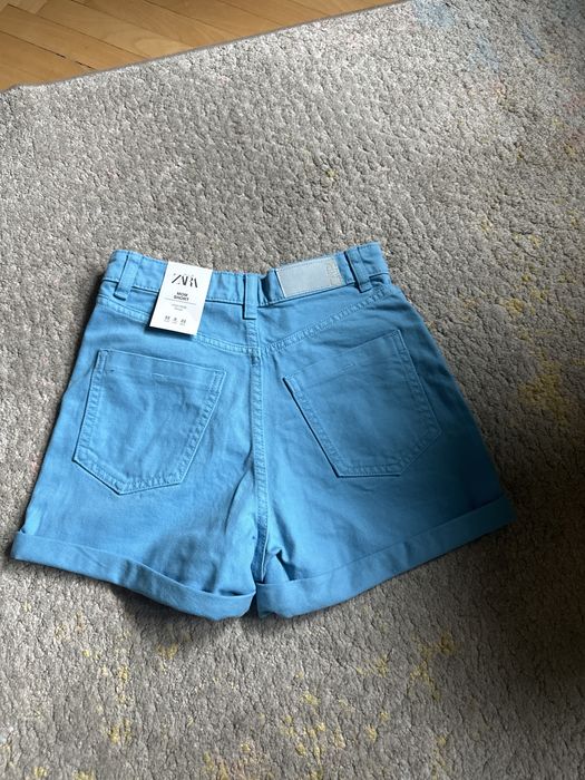 Сини къси гащи от Zara, размер 32, не е носено