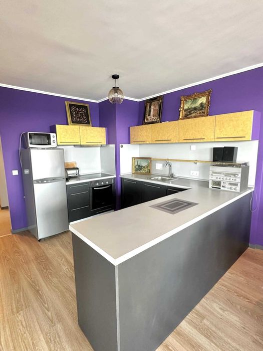 Продавам апартамент на първа линия на морето в гр. Бяла 186кв.м.