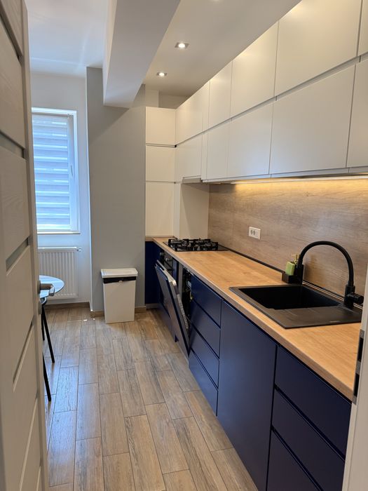 Inchieriez Apartament 3 camere modern + Parcare Complex Kristal Residence Metalurgiei Metrou Aparatorii Patriei