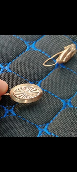 Продам серьги...