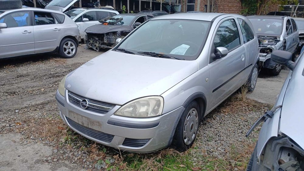 Dezmembrez Opel Corsa C 1.2 Benzina Din 2004 - Z12XE