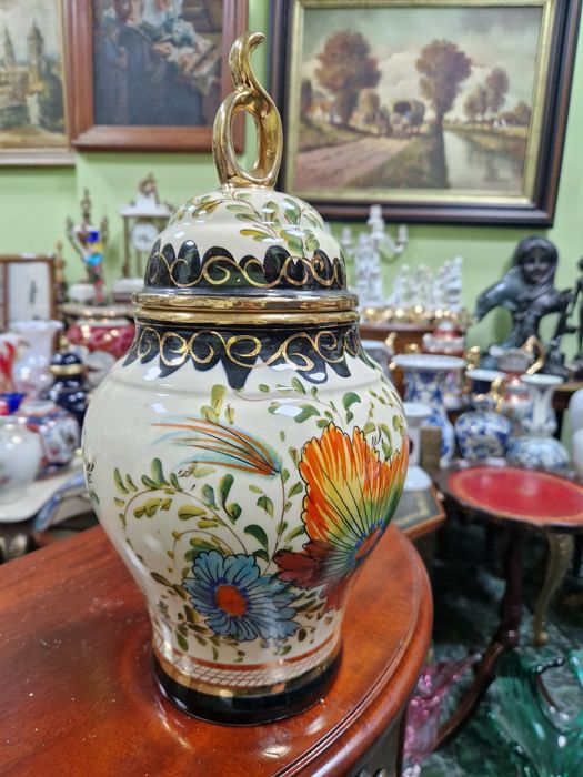 Страхотна антикварна белгийска порцеланова купа буркан H. BEQUET