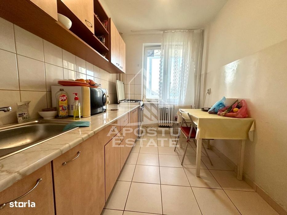 Apartament cu 2 camere de vanzare, lift, zona Centrala, Timisoara — fotografia 3