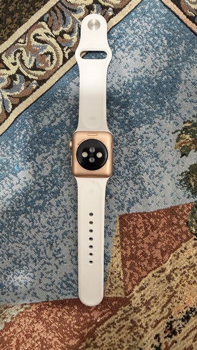Apple Watch Series 3 GPS 38 мм – Gold