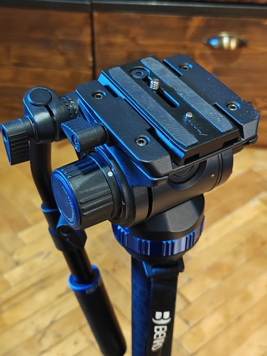 Cap Fluid video Benro S7 + Monopied Benro A38FD